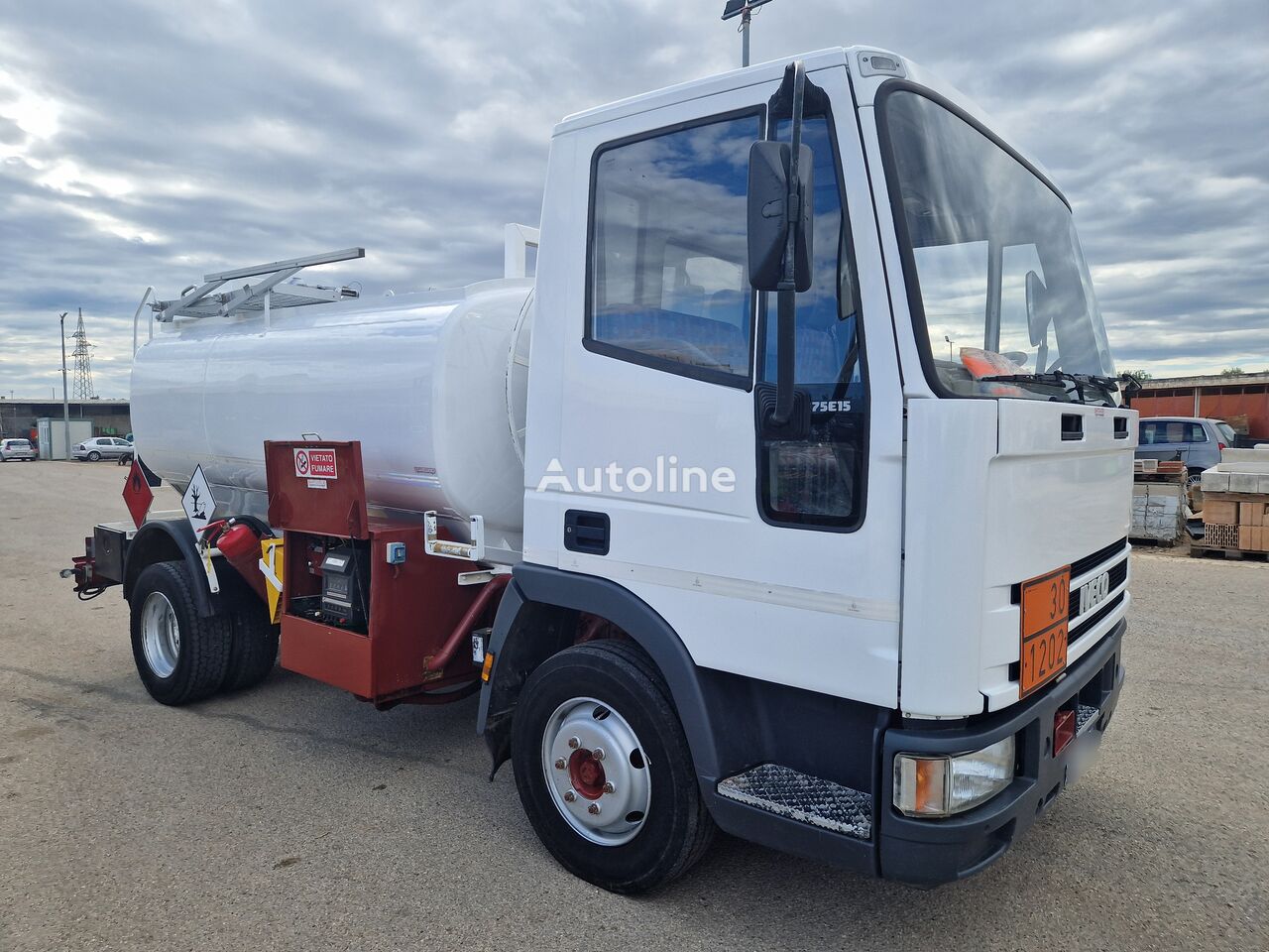 IVECO Eurocargo 75-15 Kraftstoff-LKW