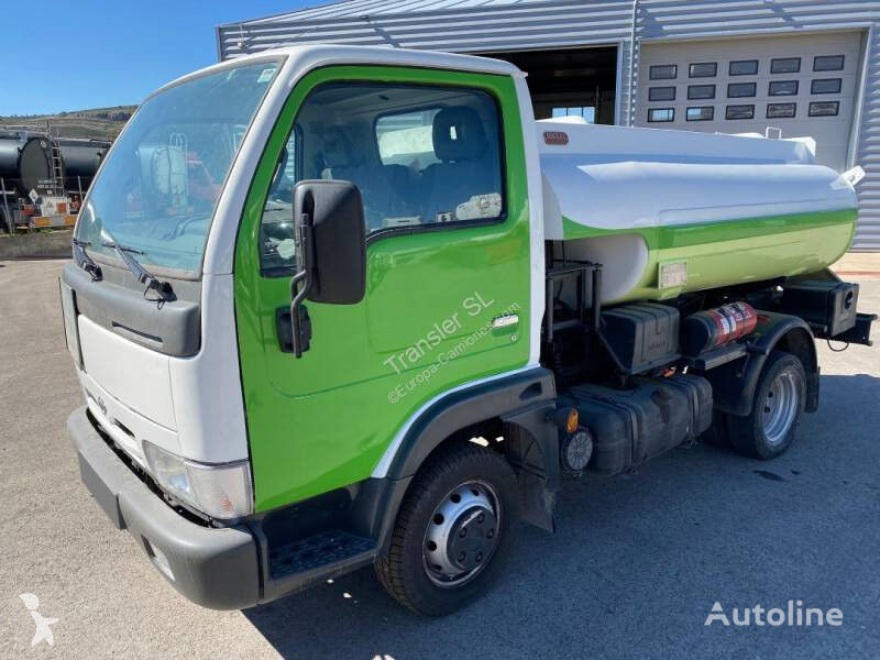 Nissan Cabstar Kraftstoff-LKW